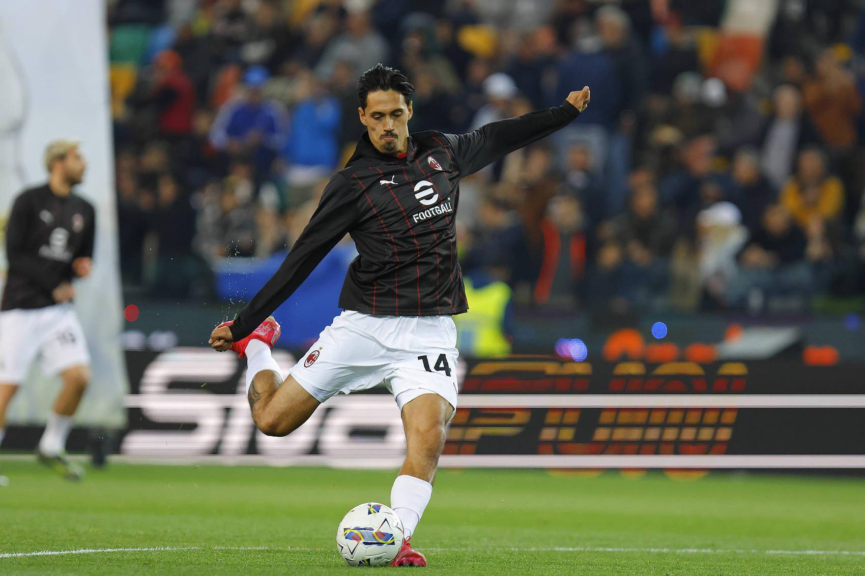 开云sport-包含AC米兰战术变阵得当，连胜走势稳健的词条