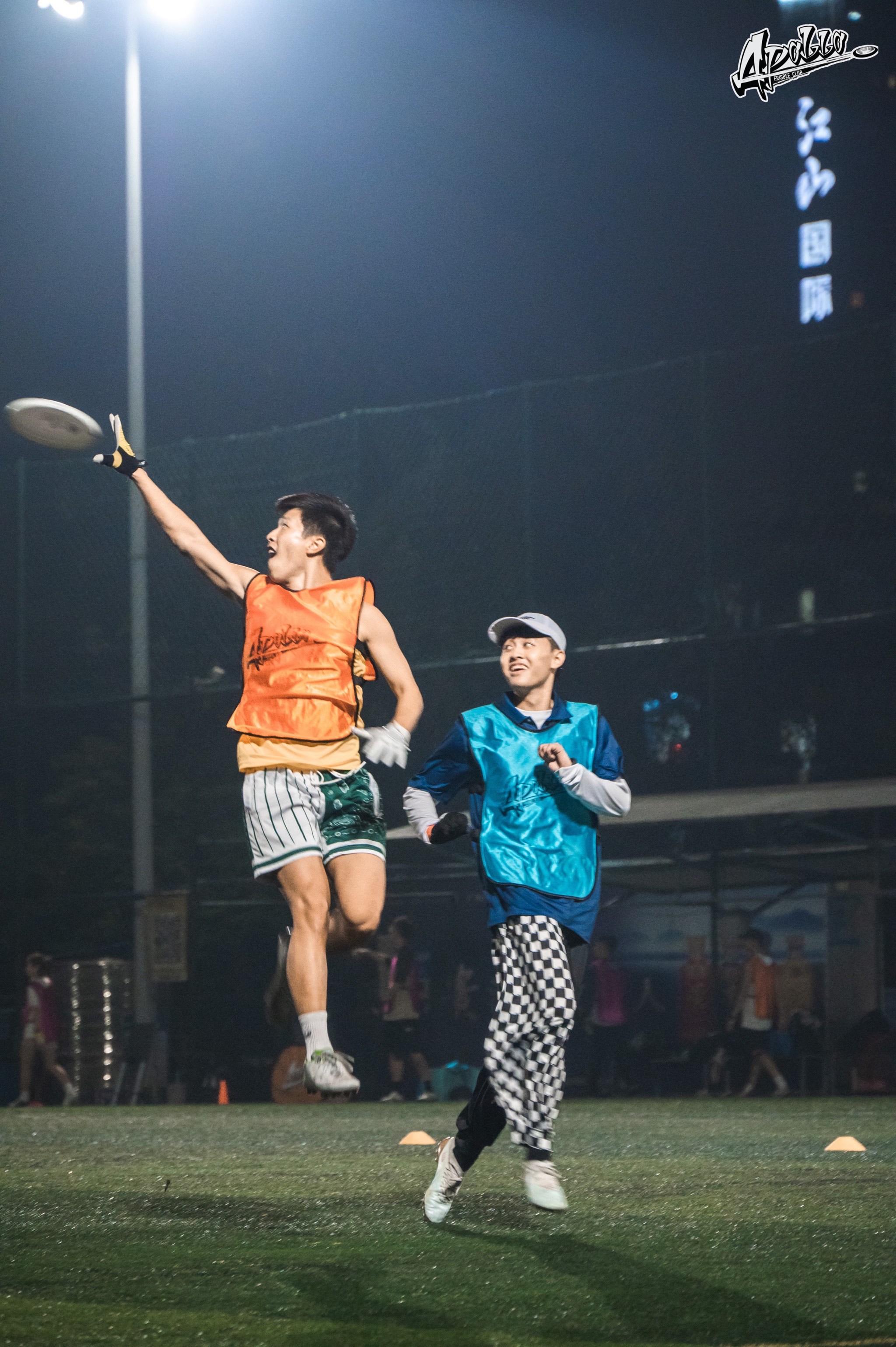 体育竞技场上的激情碰撞，令人热血沸腾