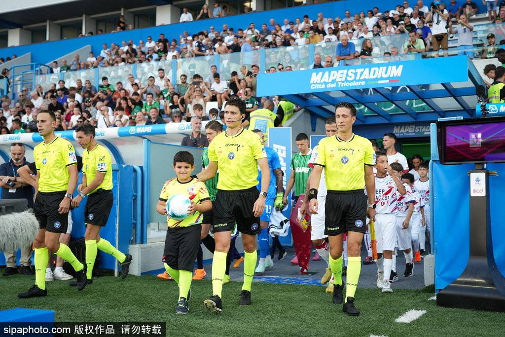 精彩绝伦的国际足球盛宴上演 精彩绝伦的国际足球盛宴上演