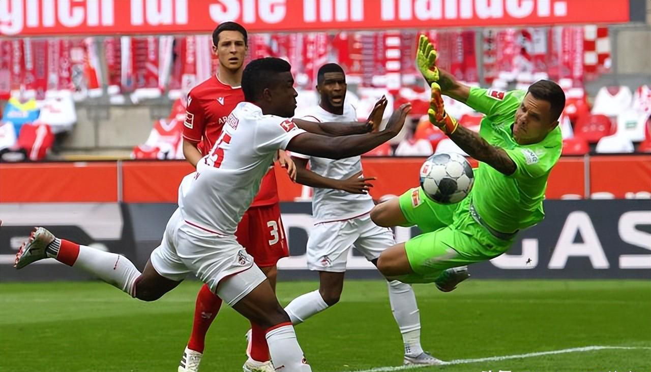 沃尔夫斯堡主场告捷，赢得关键战役的简单介绍