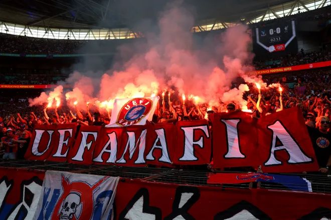 开云体育入口-包含水晶宫主场大胜，雄起逼近欧战资格的词条