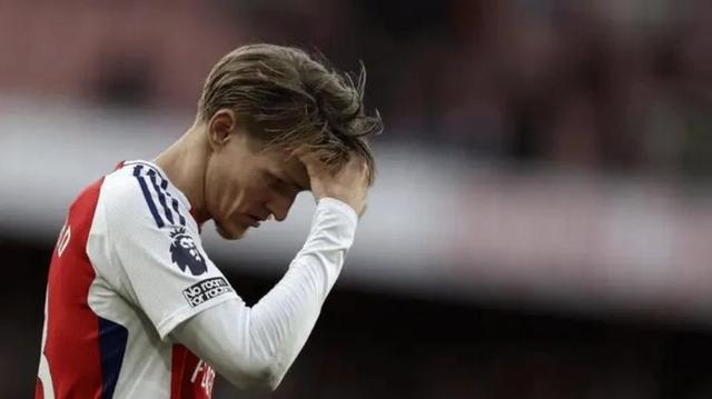 阿森纳球员遭遇严重伤病，需长期恢复