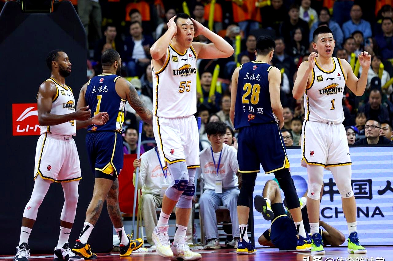 开云体育在线-雄鹿鏖战辽宁队,塔图姆扛起全队