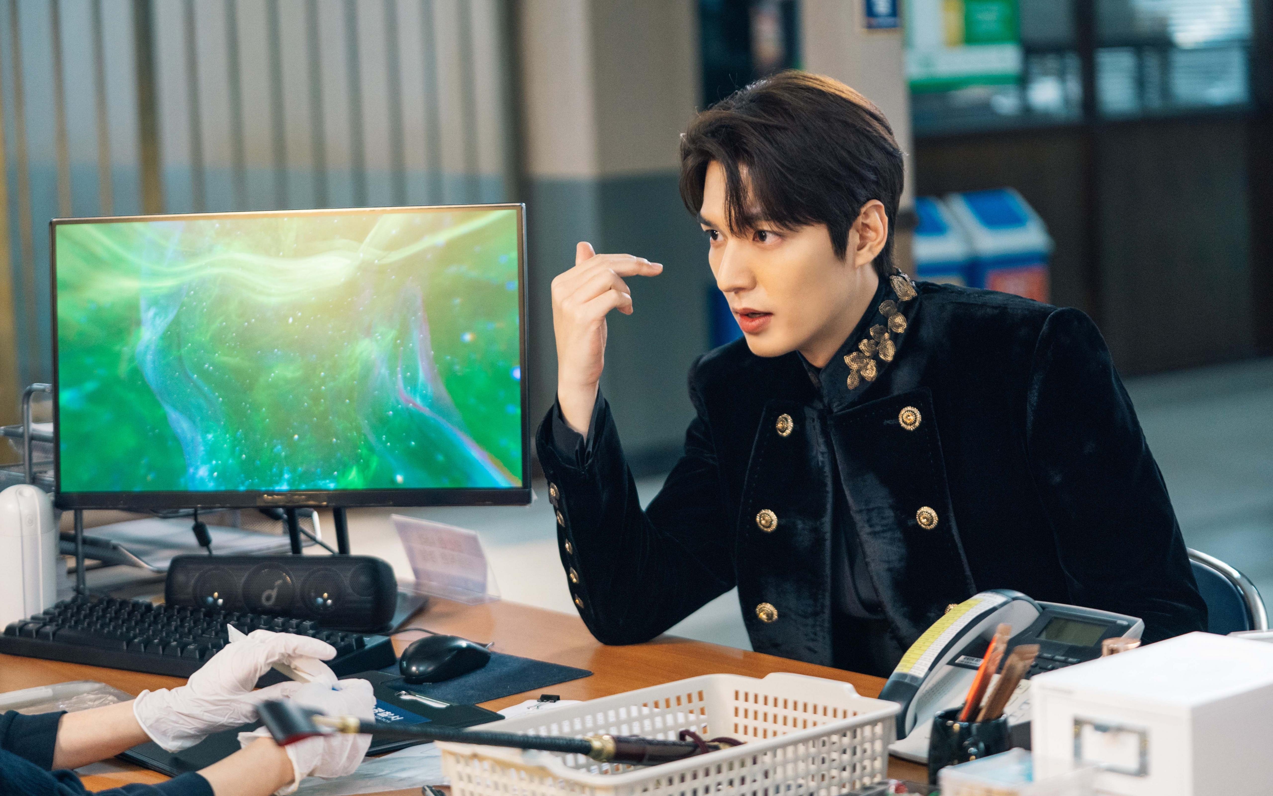 当东方铁壁遇上西岸魔术师,上海队的体系制霸与哈利伯顿的舞台定律