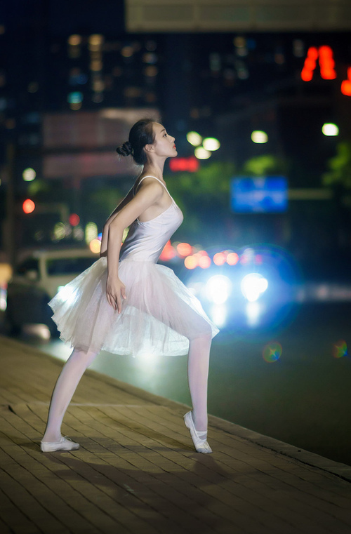 开云APP-克莱在布鲁克林轰下37分？一个不存在却真实的东决关键战