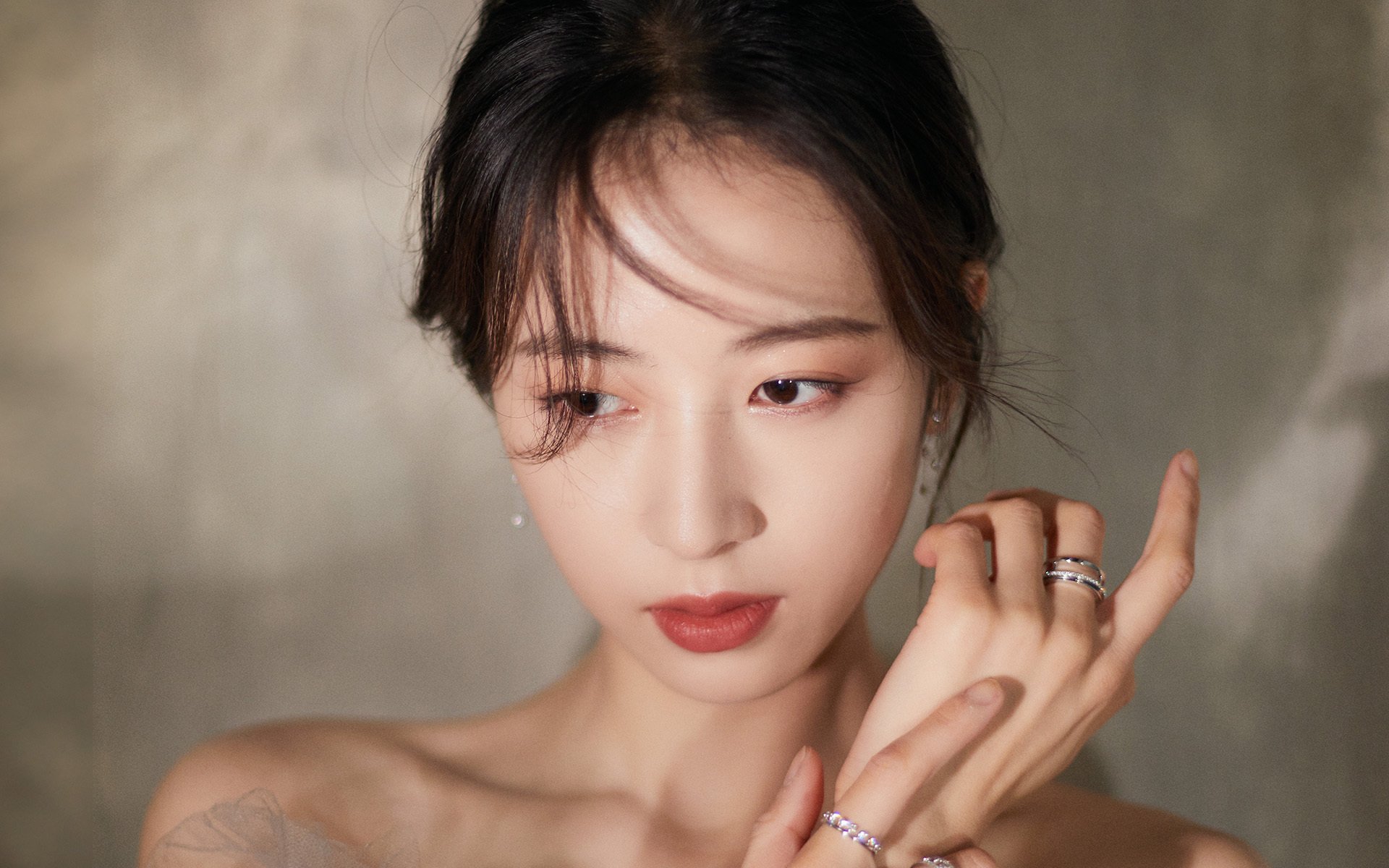 开云平台-库里独舞破蜂巢，生死战中一人扛起全队的孤胆史诗